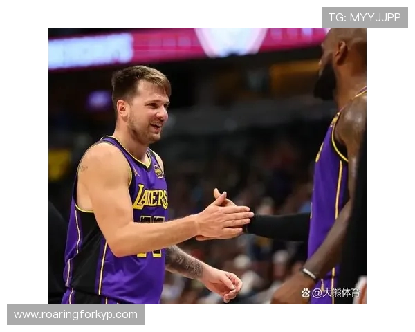 原创湖人豪取六连胜,东契奇狂砍35+11,詹姆斯正式沦为球队第三核心 原创湖人豪取六连胜,东契奇狂砍35+11,詹姆斯正式沦为球队第三核心