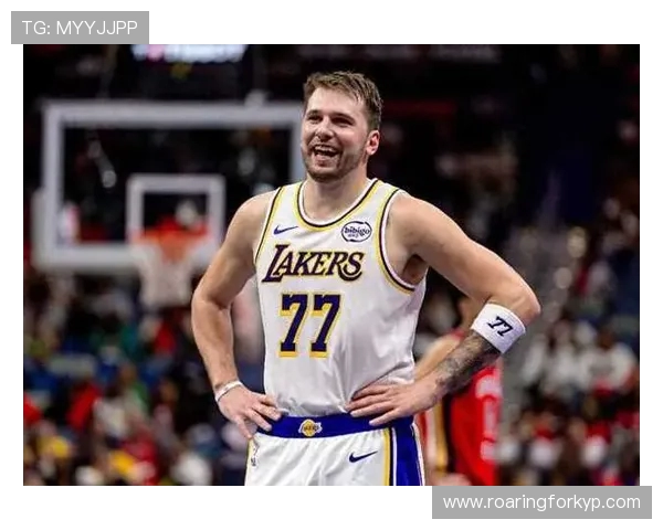 原创NBA官方公开月度最佳,约基奇场均三双称霸,哈登东契奇里夫斯入选名单 原创NBA官方公开月度最佳,约基奇场均三双称霸,哈登东契奇里夫斯入选名单